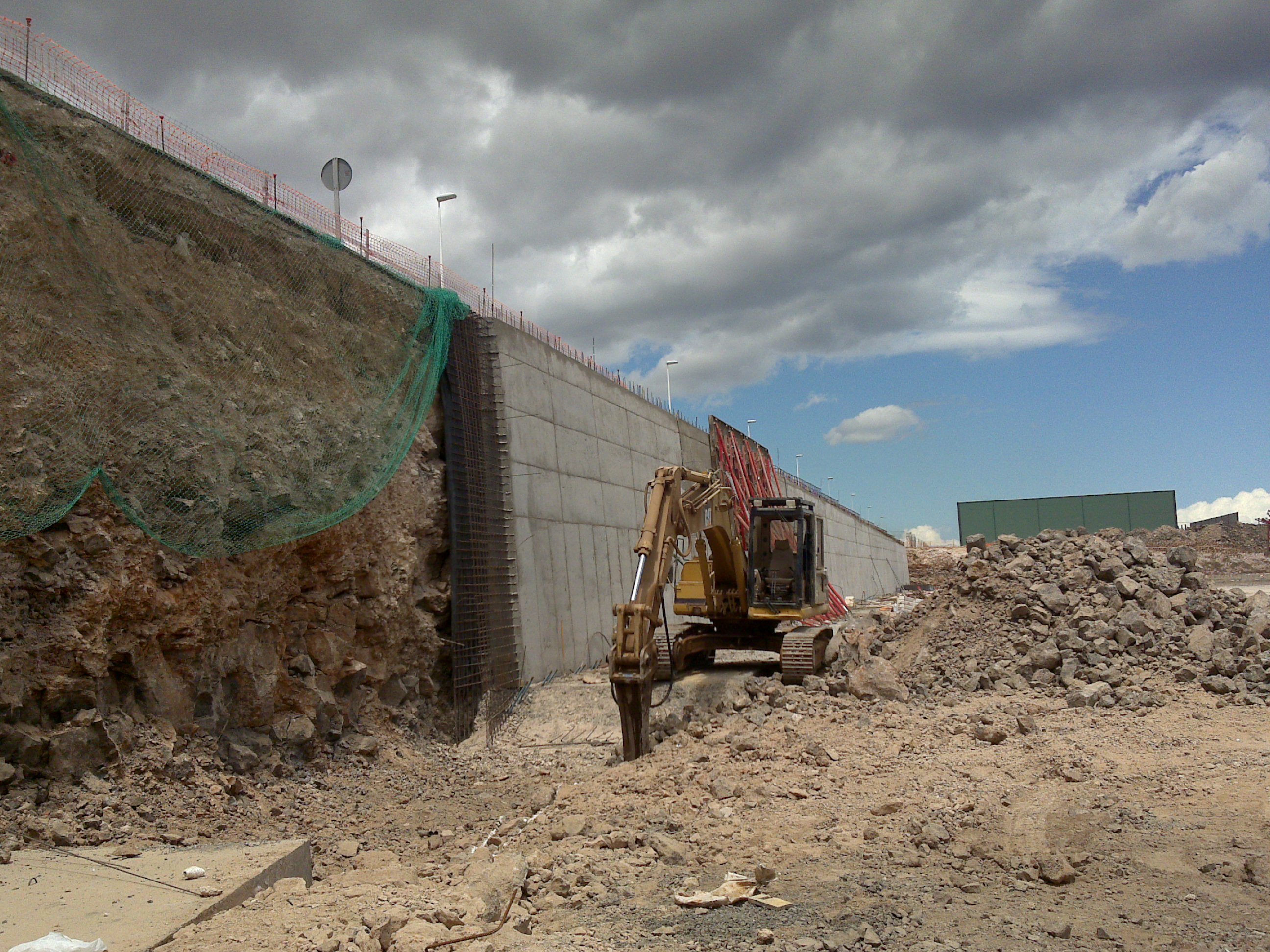 Excavación de cimentación para muros de hormigón armado presupuesto en Alicante